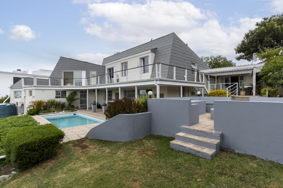 To Let 4 Bedroom Property for Rent in Heldervue Western Cape